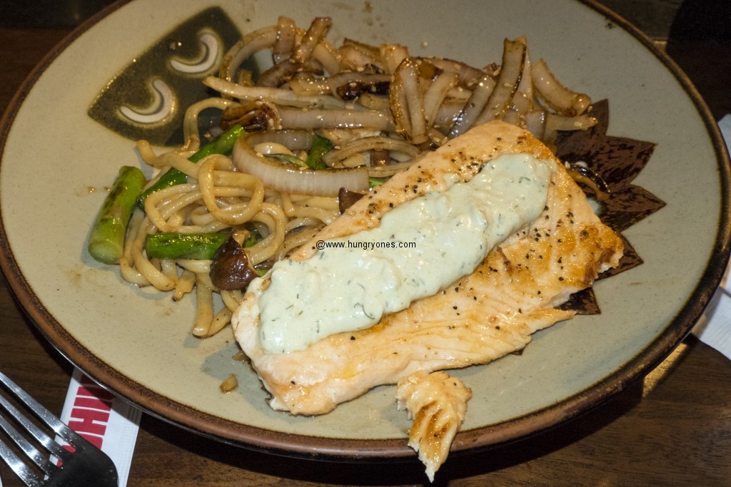 Salmon, asparagus, onions, yakisoba, avocado sauce