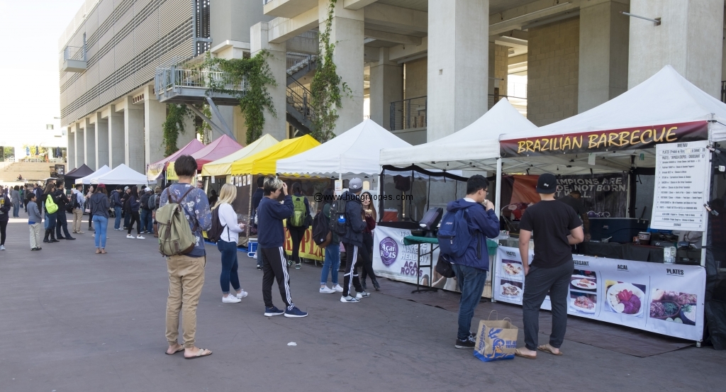 Hot food side of the market.